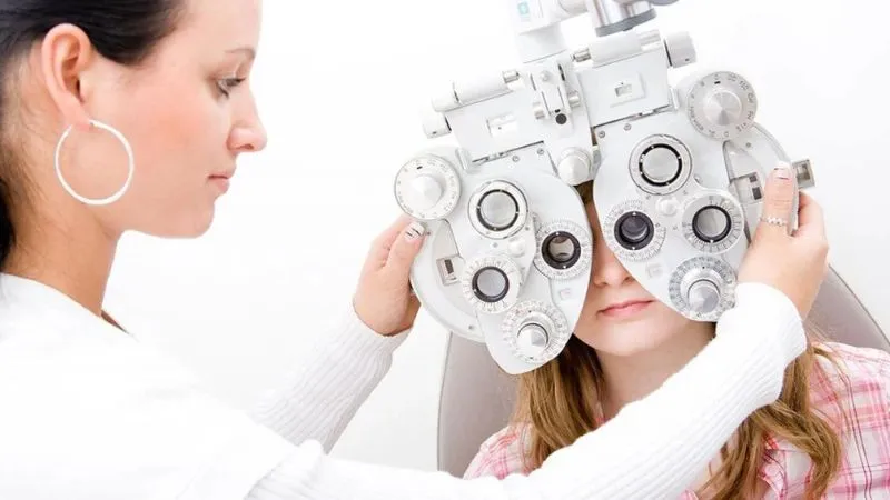 Khám mắt định kỳ giúp sớm phát hiện các bệnh về mắt và có phương pháp điều trị phù hợp