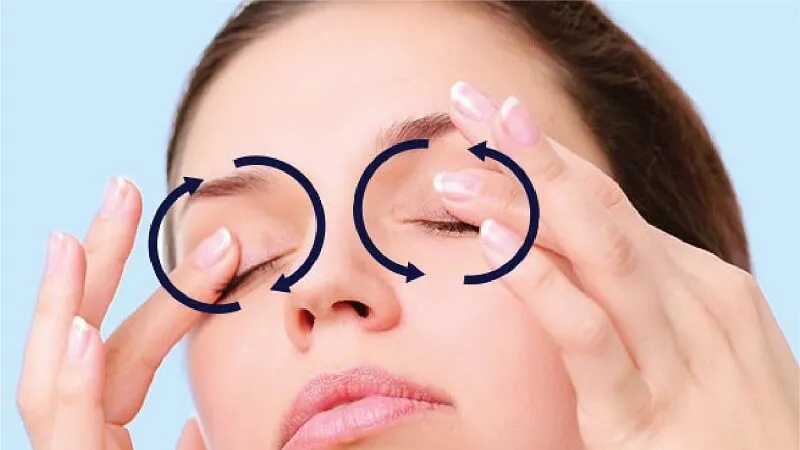 Thực hiện các bài tập massage cho mắt đều đặn sẽ hỗ trợ chữa tình trạng mắt to mắt nhỏ
