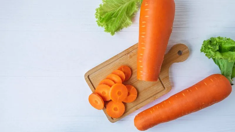 Cà rốt chứa nhiều vitamin A tốt cho mắt